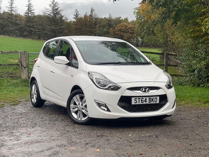 White Used 2014 Hyundai ix20 Active MPV | £6,999 (Fair price) - Image 1/4