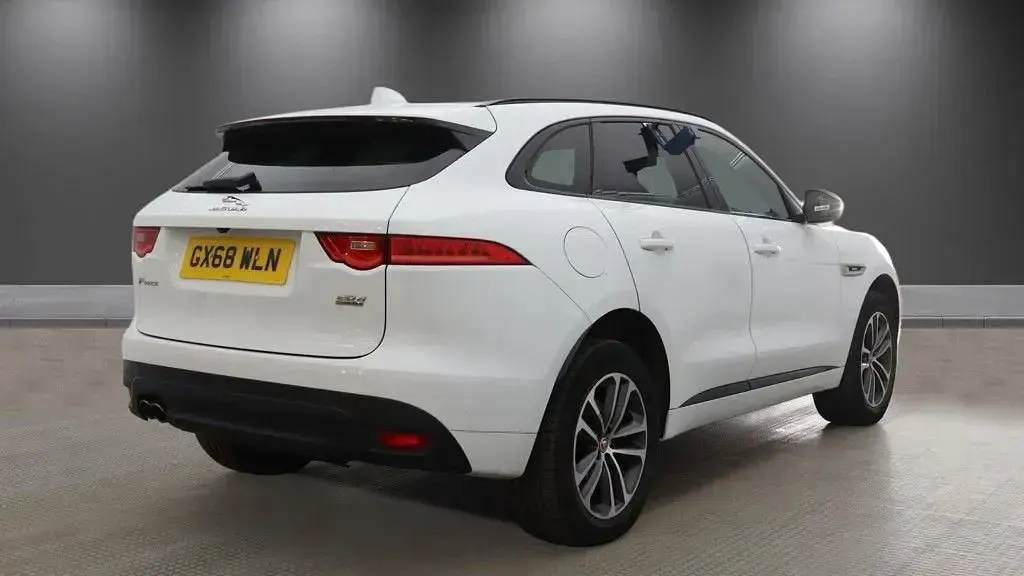 Used Jaguar F-Pace R-Sport 180 HP (132 kW) 2018 White SUV