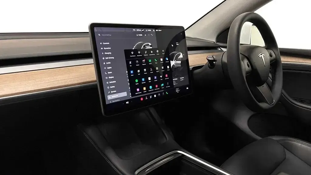 Used Tesla Model Y 282 kW (384 HP) 2024 SUV