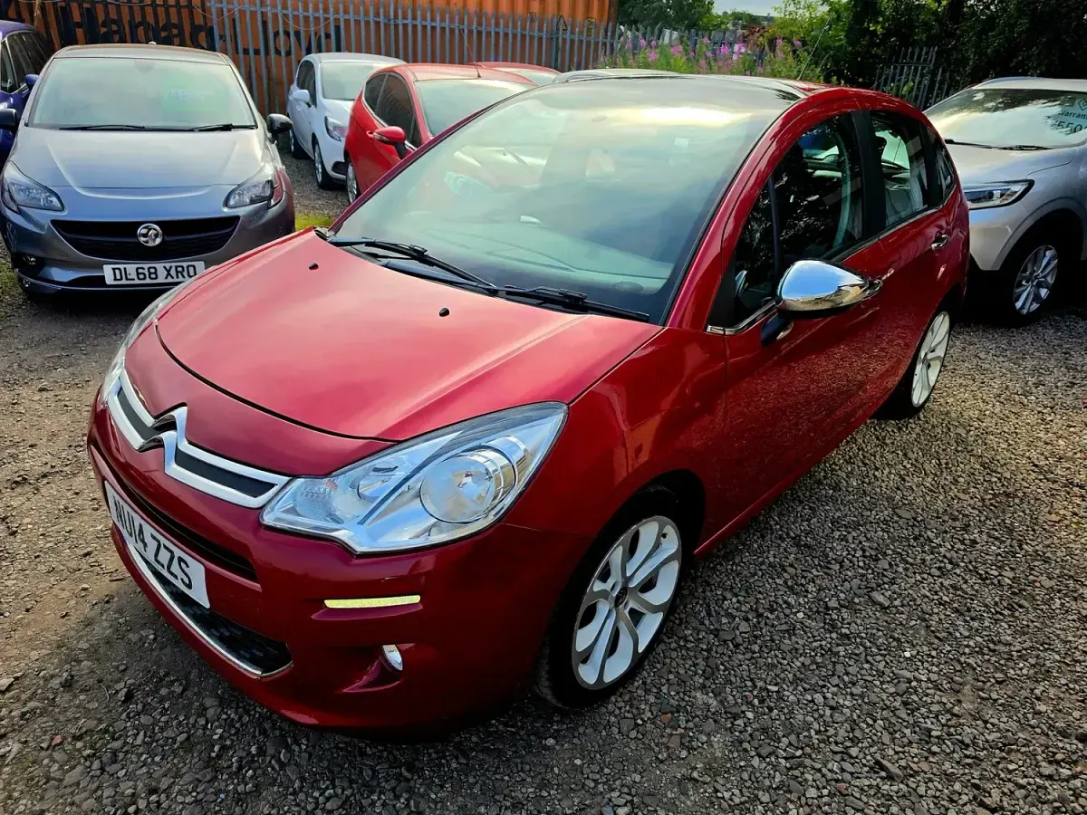 Used Citroën C3 SELECTION 2014 Red Hatchback
