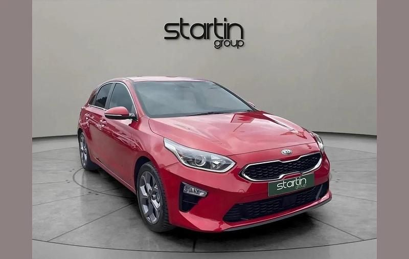 Used Kia Ceed 138 HP (101 kW) 2019 Red Hatchback