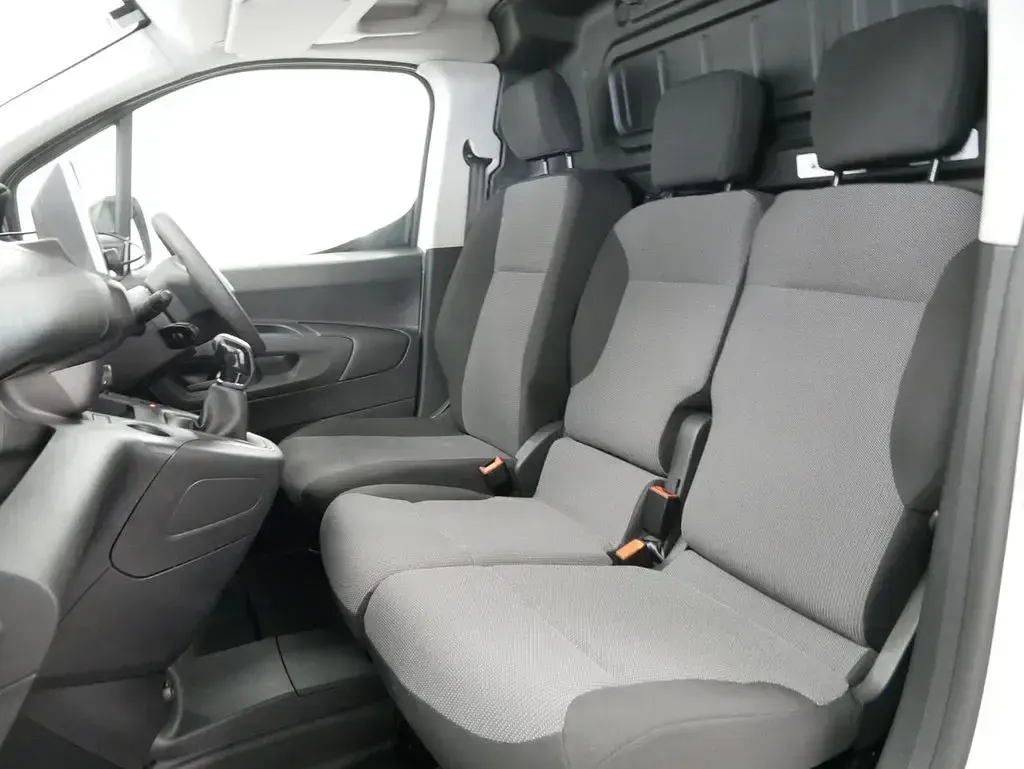 Used Peugeot Partner Premium 100 HP (73 kW) 2021 White MPV