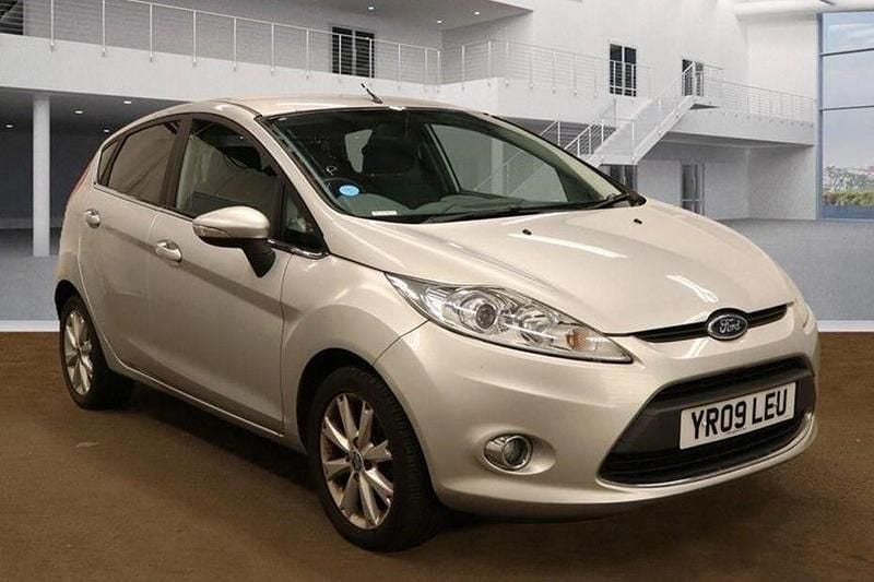 Silver Used 2009 Ford Fiesta Zetec Hatchback | £3,800 (Fair price) - Image 1/1