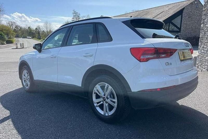 Used Audi Q3 Design 147 HP (108 kW) 2022 White SUV