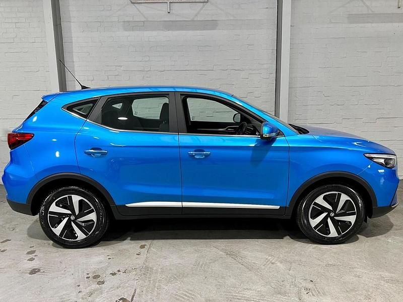 Used MG ZS SE 114 kW (156 HP) 2022 Blue SUV