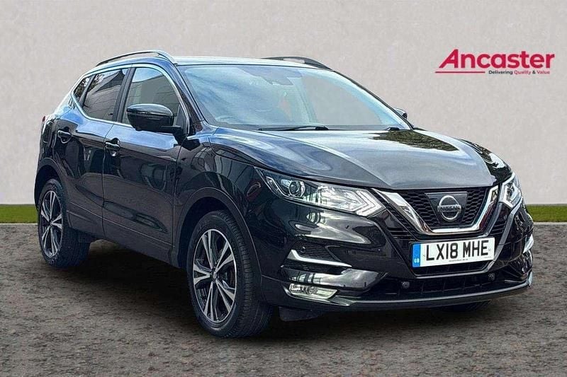 Black Used 2018 Nissan Qashqai N-Connecta SUV | £9,975 (Fair price) - Image 1/4