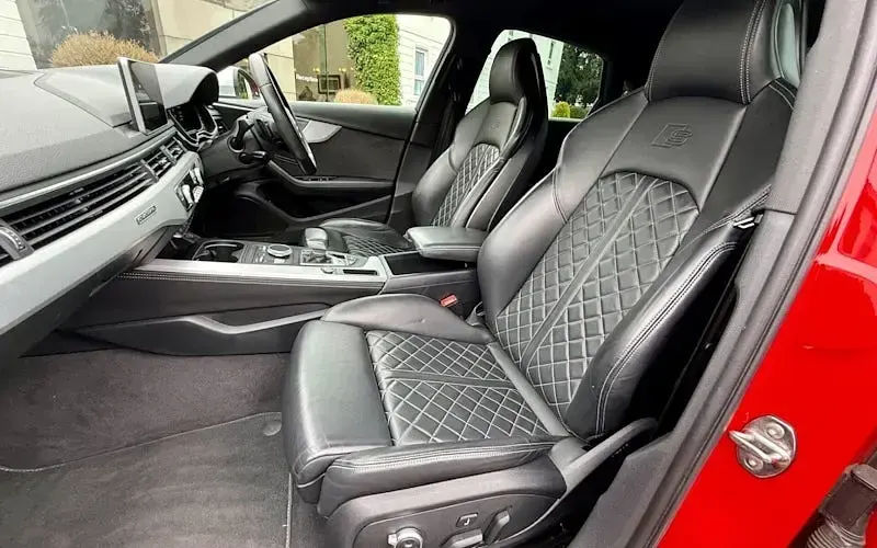Used Audi S4 Design 354 HP (260 kW) 2018 Red Sedan