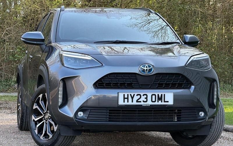 Used Toyota Yaris Hybrid Design 116 HP (85 kW) 2026 Estate