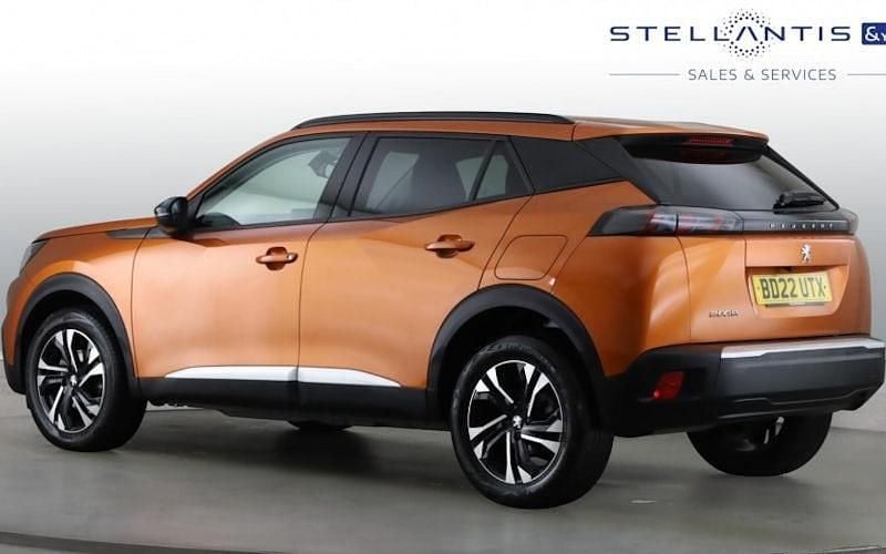 Used Peugeot 2008 Allure Premium 101 HP (74 kW) 2022 Orange SUV