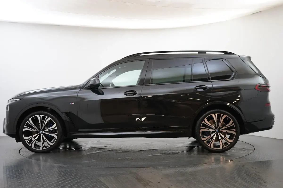 Used BMW X7 M Sport 347 HP (255 kW) 2026 Black SUV