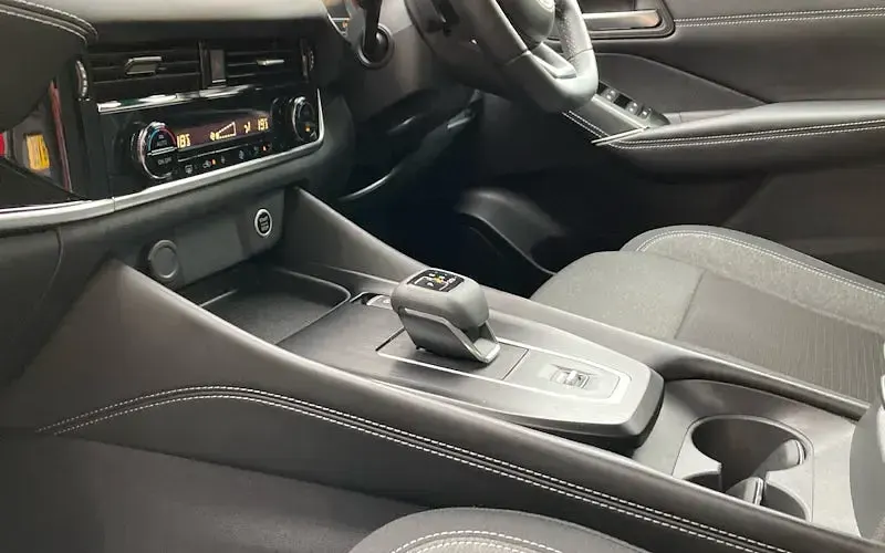 Used Nissan Qashqai N-Connecta 158 HP (116 kW) 2023 White SUV