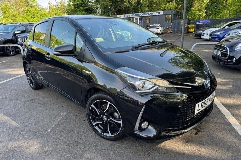 Used 2017 Toyota Yaris Hybrid Design | £11,295 (Fair price) - Image 1/1