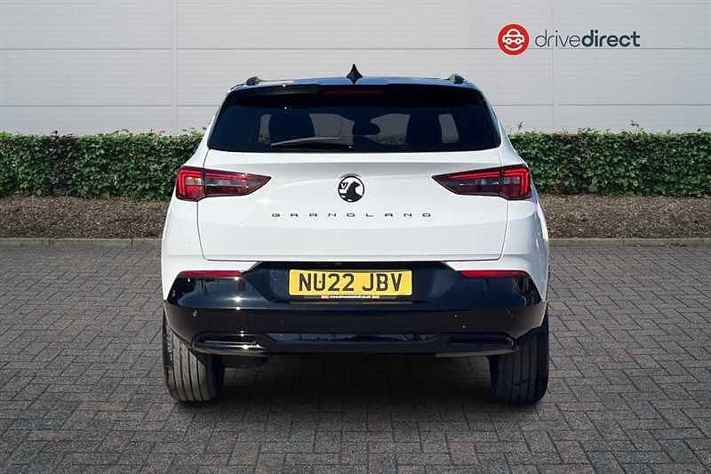 Used Vauxhall Grandland X SRi 2022 White SUV