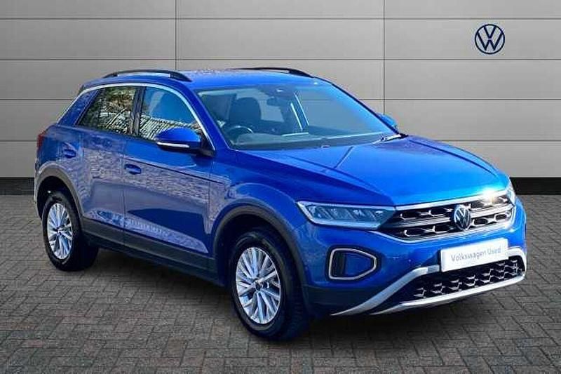 Used VW T-Roc Life 110 HP (80 kW) 2023 Blue SUV