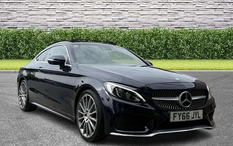 Usado Mercedes C250 AMG Line Premium Plus 204 HP (150 kW) 2018 Coupé