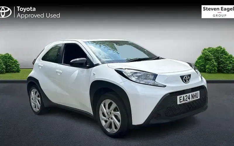 Used Toyota Aygo X PURE 72 HP (52 kW) 2024 SUV