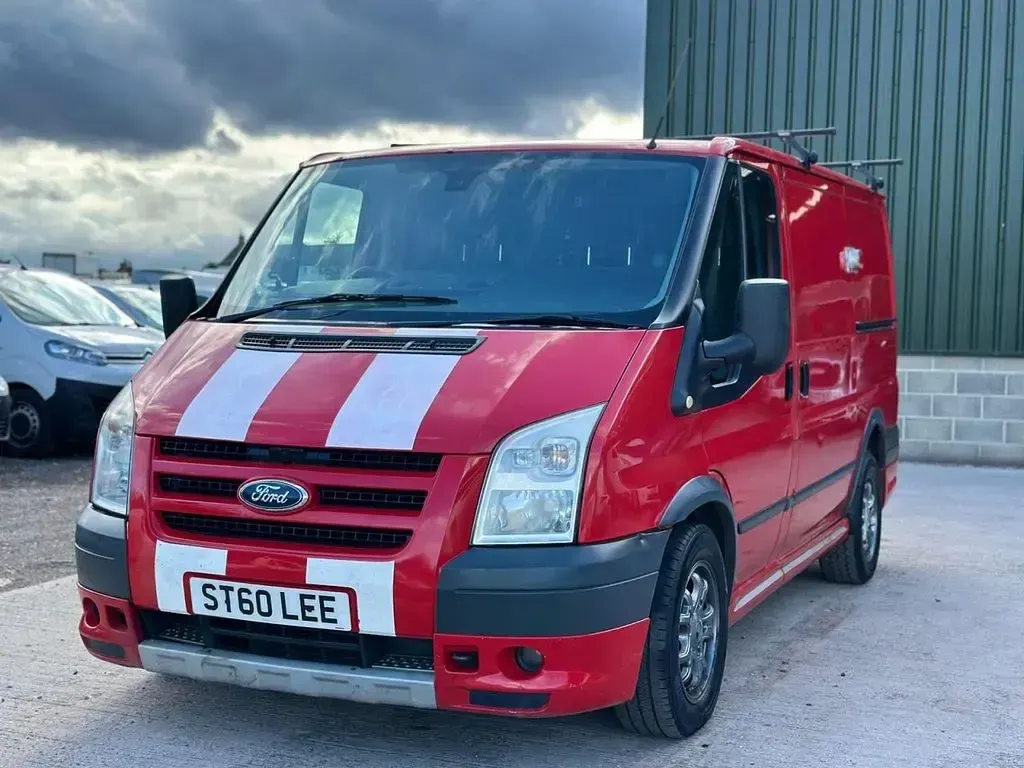 Used Ford Transit Sport 140 HP (102 kW) 2011 Red Van