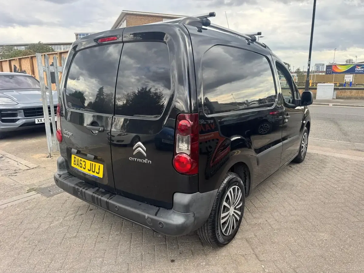 Used Citroën Berlingo 75 HP (55 kW) 2013 Black MPV