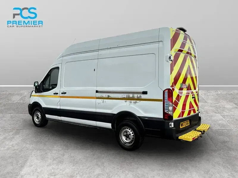 Used Ford Transit 170 HP (125 kW) 2023 Frozen white (solid colour) Van