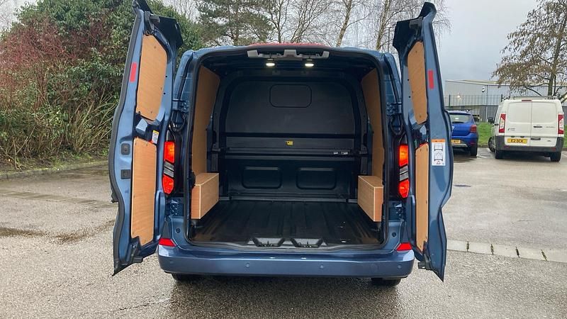 Used Ford Transit Custom Limited 136 HP (100 kW) 2024 Van