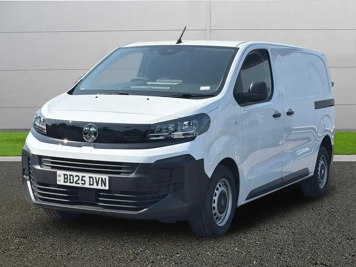 Used Vauxhall Vivaro 2025 White MPV