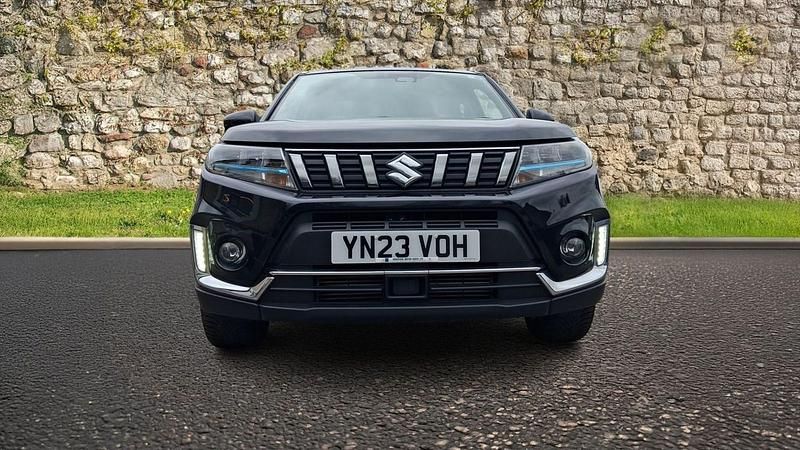 Gebraucht Suzuki Vitara SZ-T 129 PS (94 kW) 2023 Schwarz SUV