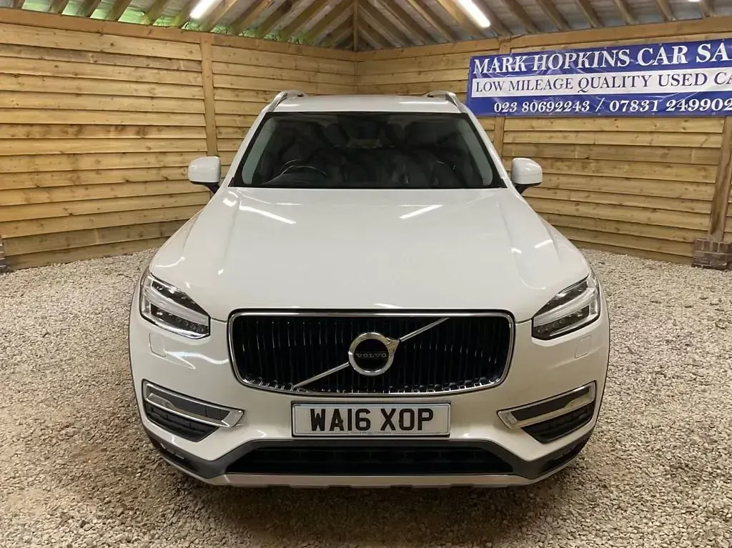 Used Volvo XC90 Momentum 225 HP (165 kW) 2016 White SUV