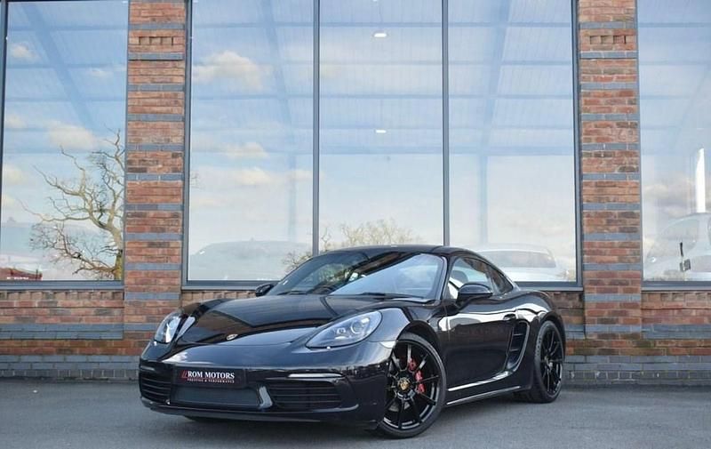 Used Porsche 718 Cayman 350 HP (257 kW) 2019 Black Coupe