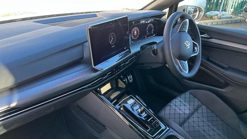 Used VW Golf VIII R-line 150 HP (110 kW) 2025 Dolphin grey metallic Hatchback