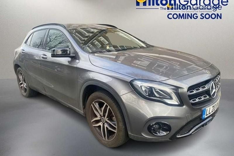 Used Mercedes GLA180 Urban 122 HP (89 kW) 2020 Grey SUV
