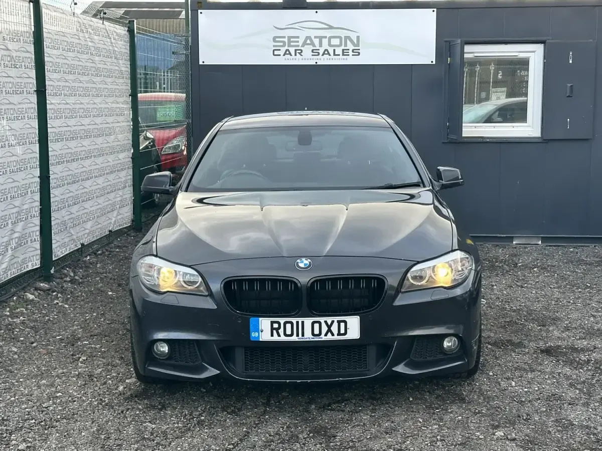Usado BMW 520 M Sport 2011 Gris Berlina
