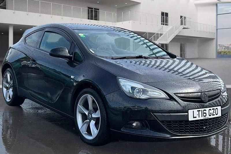 Used Vauxhall Astra GTC SRi 140 HP (102 kW) 2016 Coupe