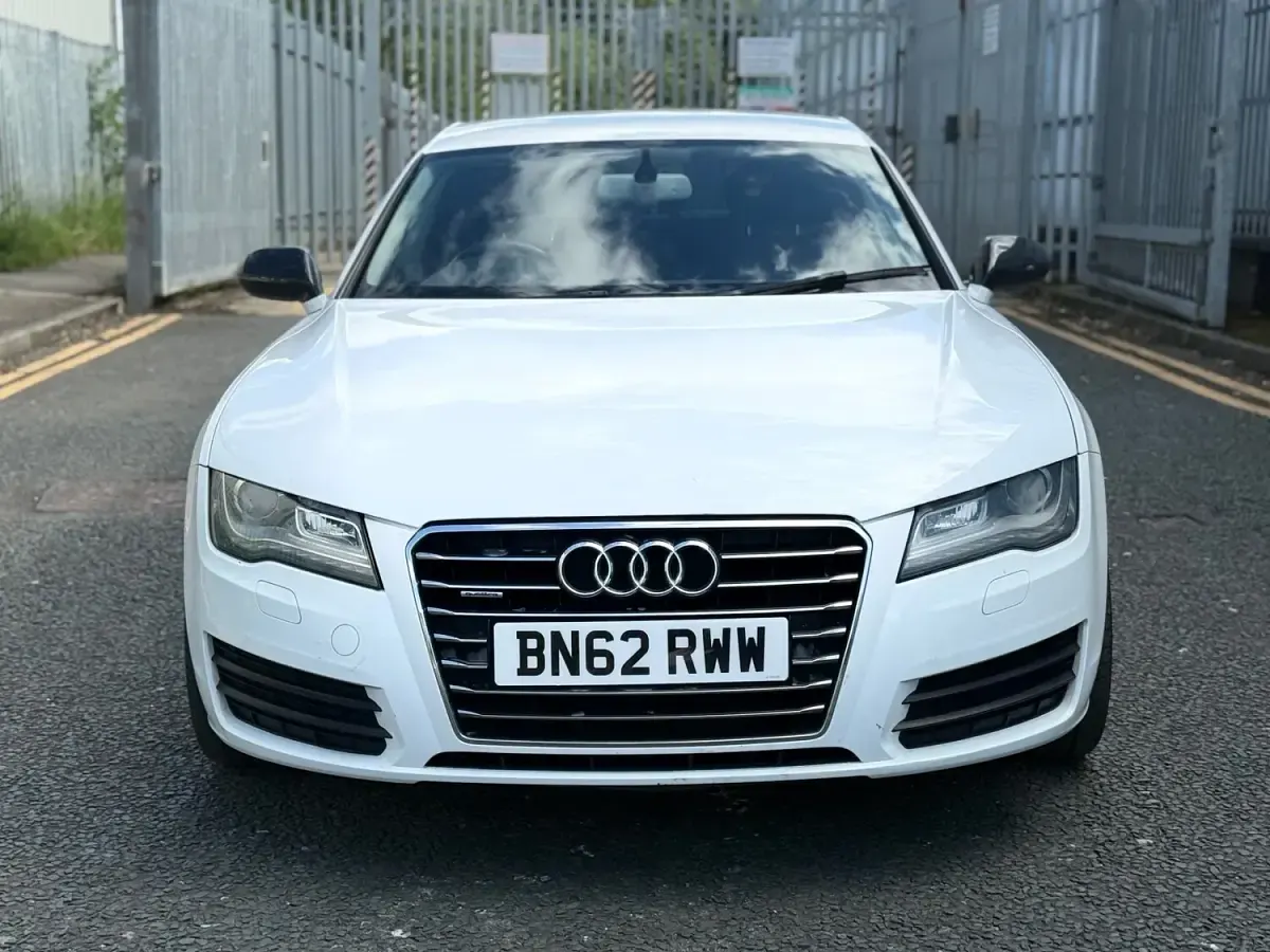 Used Audi A7 Comfort 2012 White Hatchback