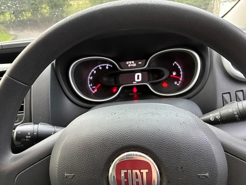 Used Fiat Talento 120 HP (88 kW) 2019 White MPV