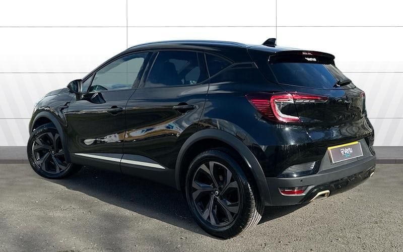 Usado Renault Captur Engineered 143 HP (105 kW) 2024 Preto SUV