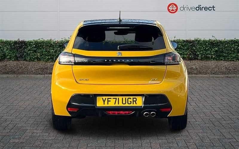 Used Peugeot 208 Premium 131 HP (96 kW) 2022 Yellow Hatchback