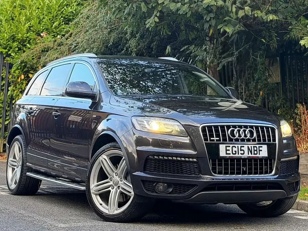 Used Audi Q7 S-line plus 241 HP (177 kW) 2015 Grey SUV