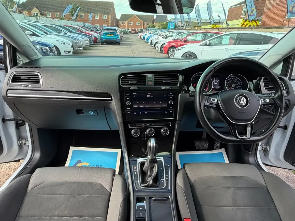 Used VW Golf VII GT 150 HP (110 kW) 2017 Silver Hatchback