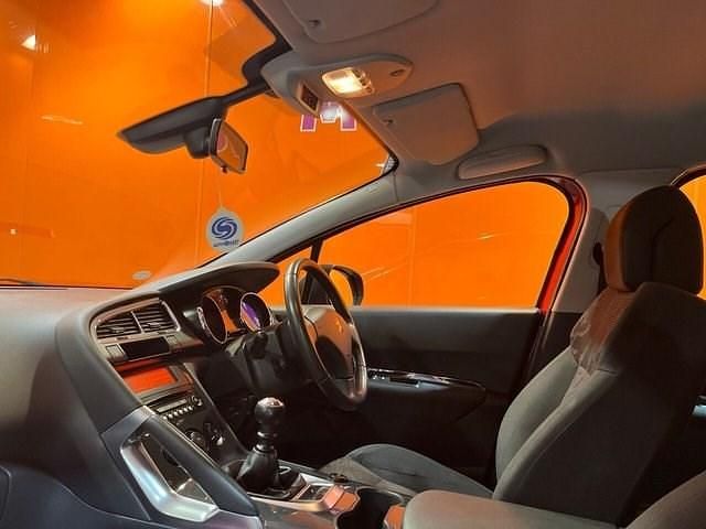 Używany Peugeot 3008 Active 112 KM (82 kW) 2012 Czerwony Kombi