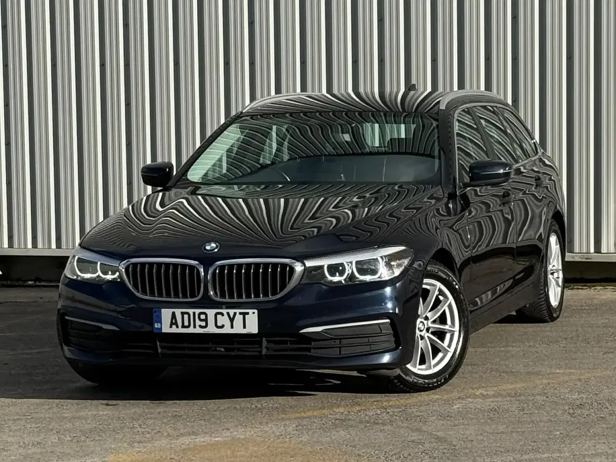 Used BMW 520 Comfort Edition 2019 Blue Estate