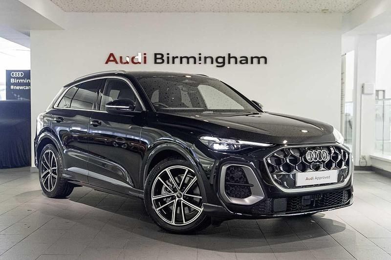 Mythos black Used 2025 Audi Q5 Comfort SUV | £49,950 - Image 1/4