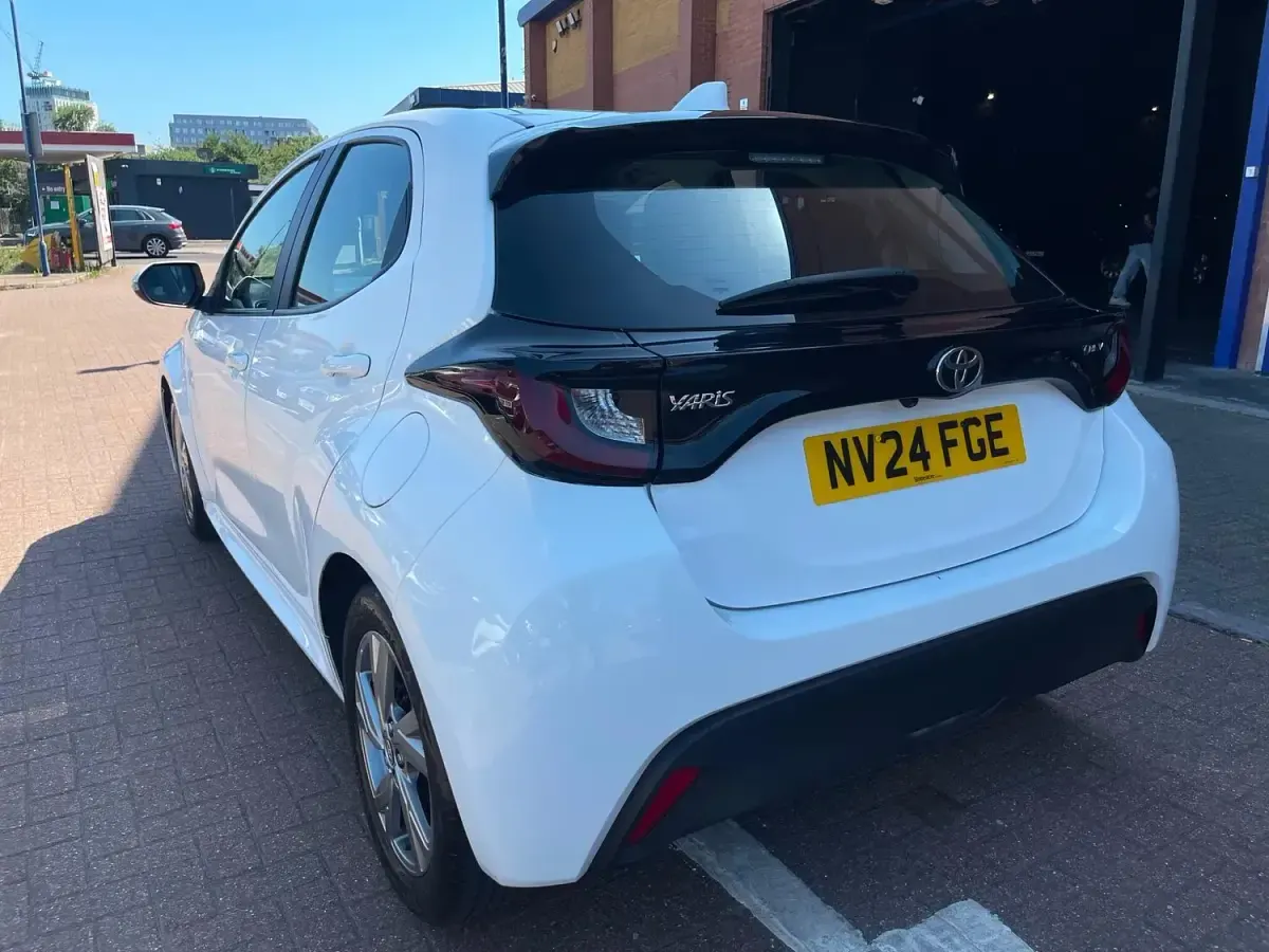 Used Toyota Yaris 2024 White Hatchback