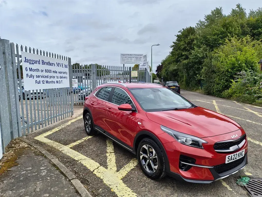 Used Kia XCeed 118 HP (86 kW) 2022 Mett red SUV