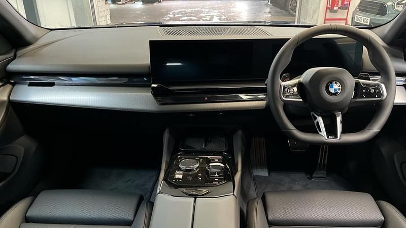 Used BMW 520 M Sport 205 HP (150 kW) 2025 Blue