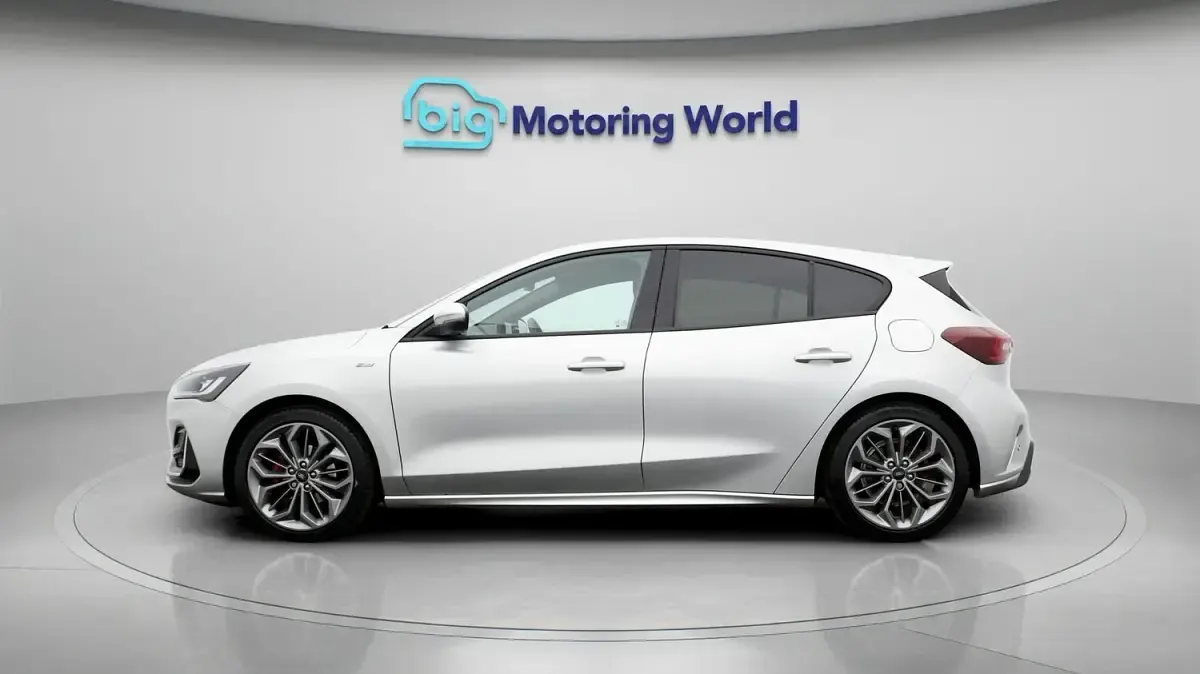 Used Ford Focus ST-Line 2023 Silver Hatchback