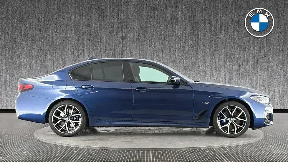 Used BMW 530e M Sport 288 HP (211 kW) 2023 Blue Sedan