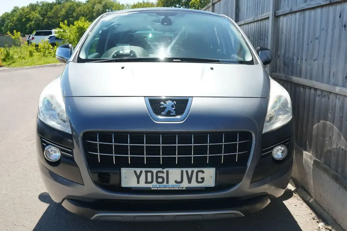 Used Peugeot 3008 112 HP (82 kW) 2011 Grey Estate