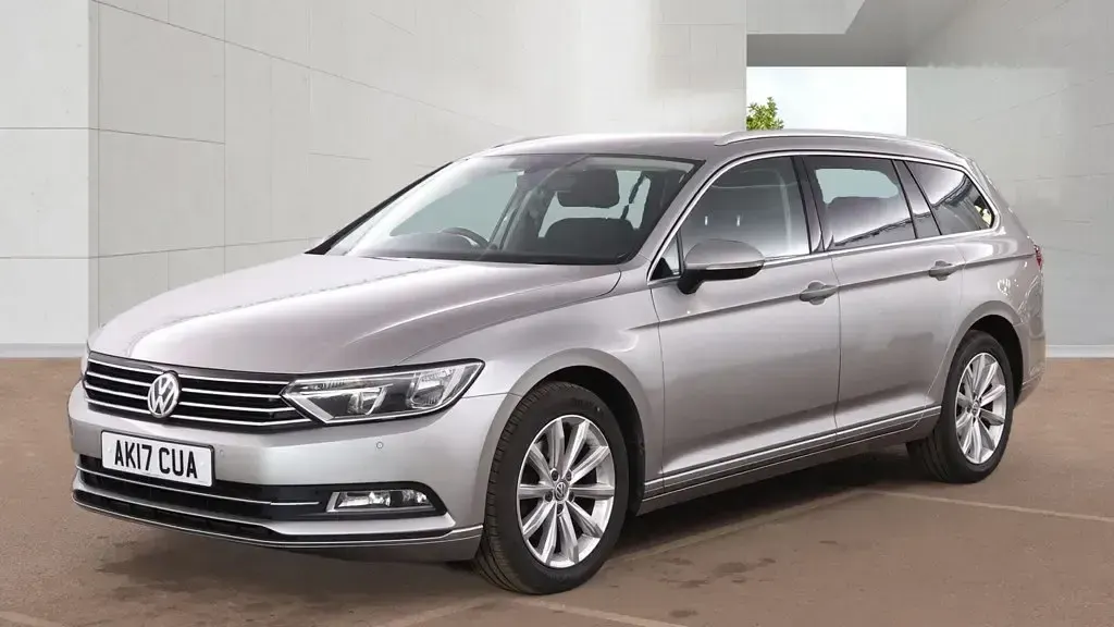Używany VW Passat Business 150 KM (110 kW) 2017 Srebrny Kombi