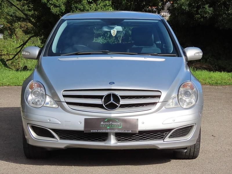 Käytetty Mercedes R500 2008 Hopea Tila-auto