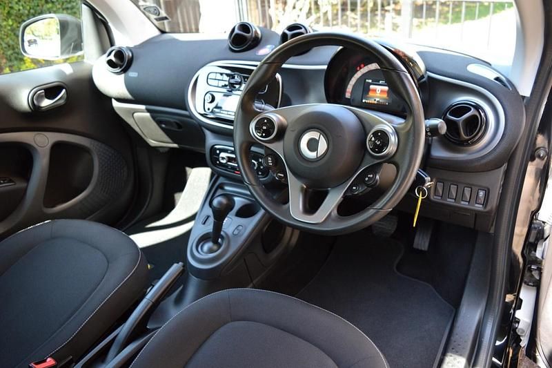 Used Smart ForTwo Coupé Passion 71 HP (52 kW) 2018 Black Coupe